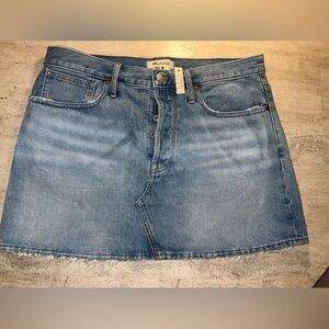 MADEWELL Denim Jean Skirt NEW With Tags, Size 31, Branded Buttons L/XL $118